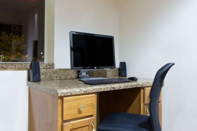 Hotel Super 8 By Wyndham Anderson/clemson Area