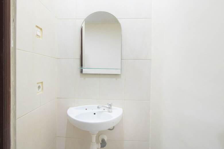 Hostal Oyo 2836 Sekar Sari Residence