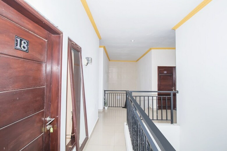 Hostal Oyo 2836 Sekar Sari Residence