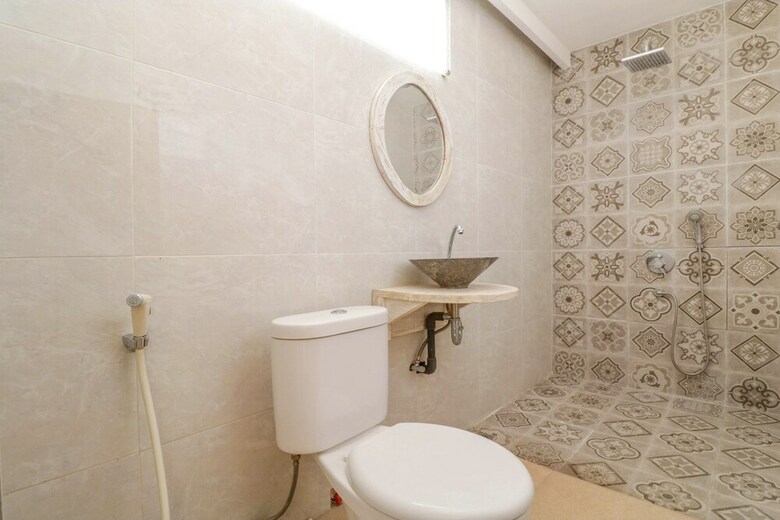 Hotel Oyo 2679 Exis Tropical And Spa