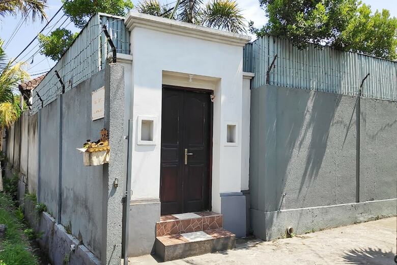 Hostal Oyo 2542 Villa Iluka 2