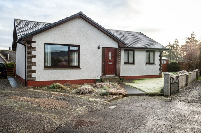 Residencia Clisham Holiday Home