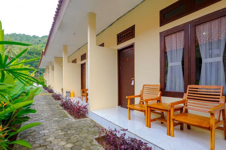 Hostal Oyo 2864 Mangsit Garden Homestay