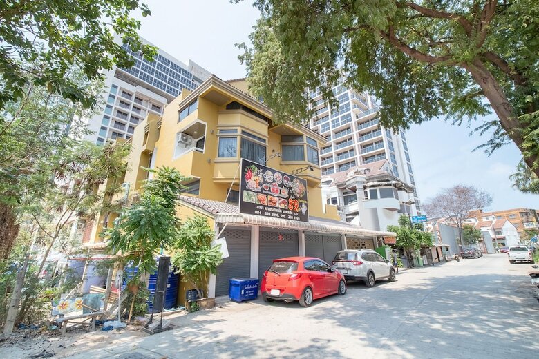 Hotel Oyo 648 Ake Apartment