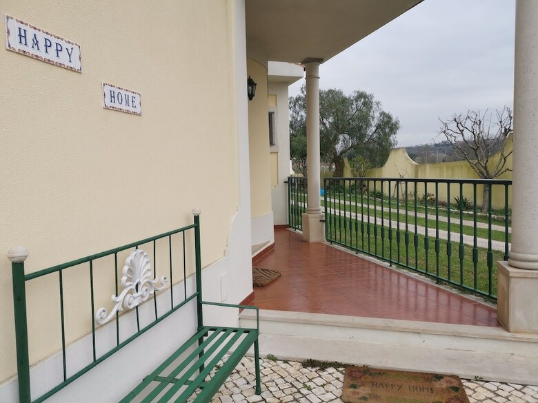 Hotel Happy Home Obidos