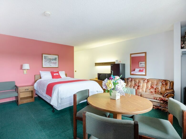 Oyo Hotel Ozark Mo Hwy 65