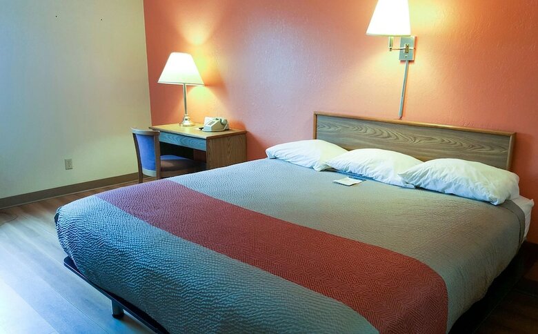 Hotel Motel 6 Saukville, Wi