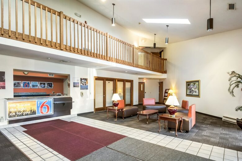 Hotel Motel 6 Saukville, Wi