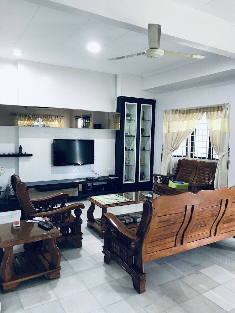 Hotel 131 Cozy And Comfortable Guesthouse