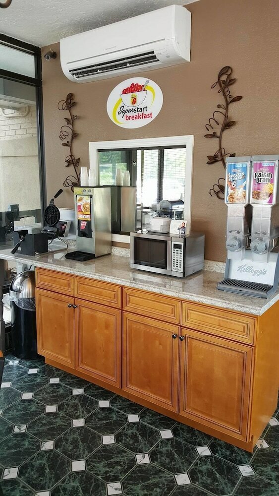 Hotel Super 8 By Wyndham Corbin/london Ky