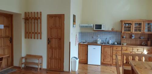 Hostal Victoria - Penzion & Restaurant