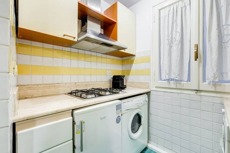 Old Ghetto And Trastevere Apartment