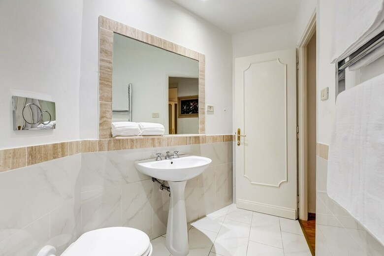 Old Ghetto And Trastevere Apartment