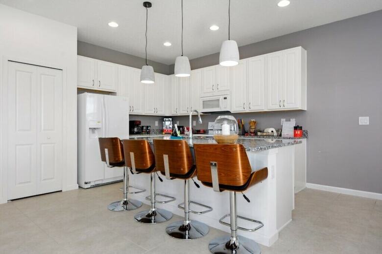 Stunning Vacation Home So3890