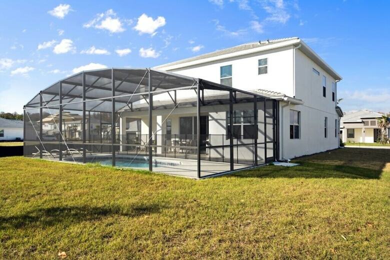 Stunning Vacation Home So3890