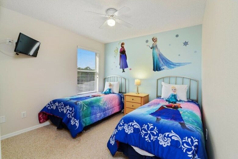 Donald Ducks Getaway Vacation Villa