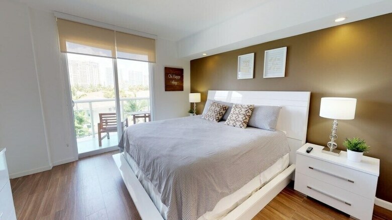 2 Bedroom +den / 2 Bath Apart @ Ocean Reserve 426