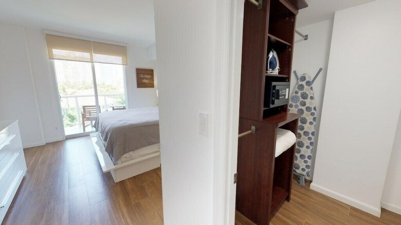 2 Bedroom +den / 2 Bath Apart @ Ocean Reserve 426