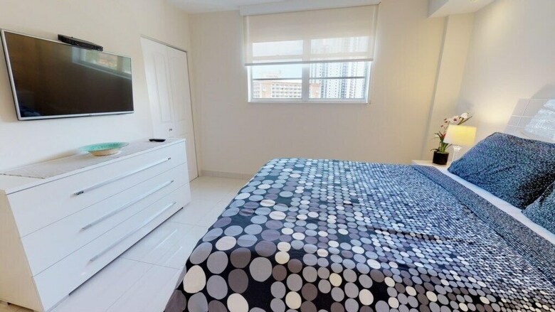 Premium 1 Bedroom +den Ocean View Or925