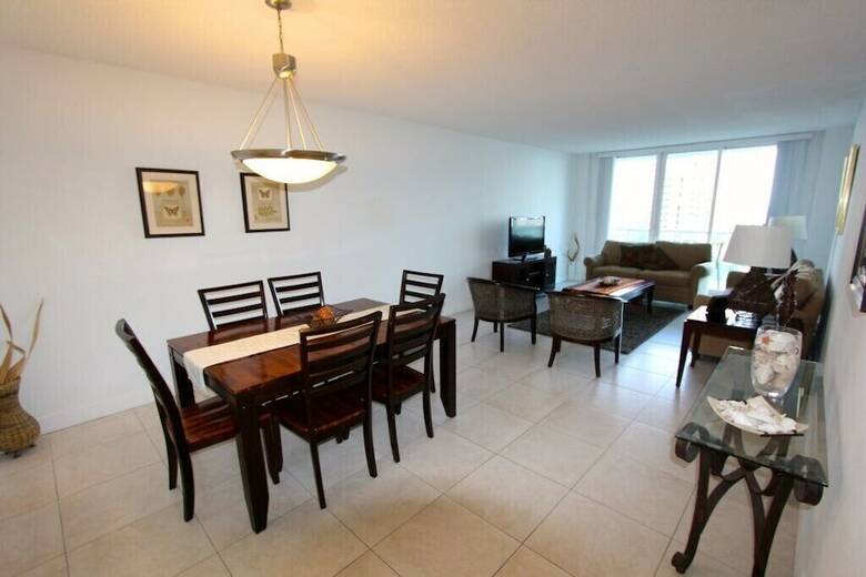 Standard 1 Bedroom Ocean View Or805