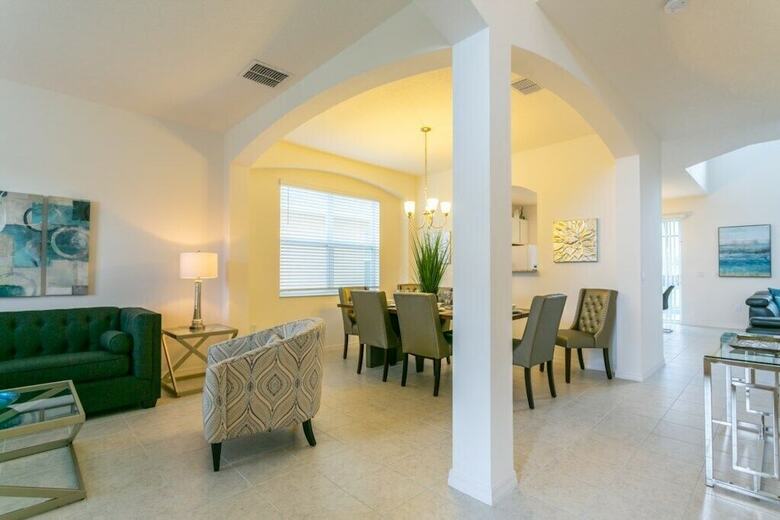 Villa Svv 003 - Providence Retreat 6 Bed Pool Home
