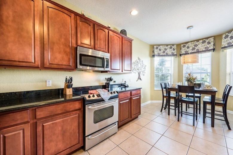 Svv 034 - Sunny Hilltop 5 Bed Pool Home