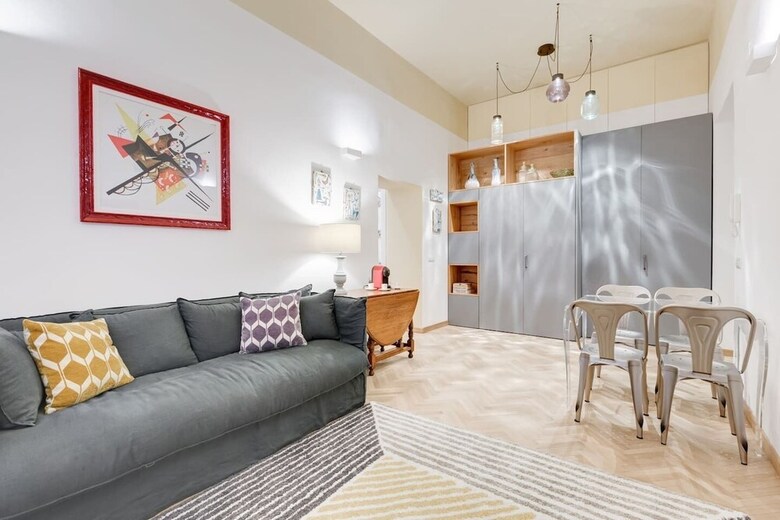 Beautiful Apartment Near The Vatican With Netflix