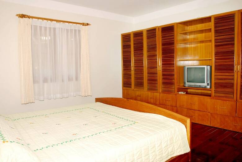 Aparthotel Saigon Village