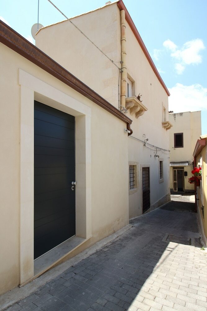 Bed & Breakfast N�tia Rooms