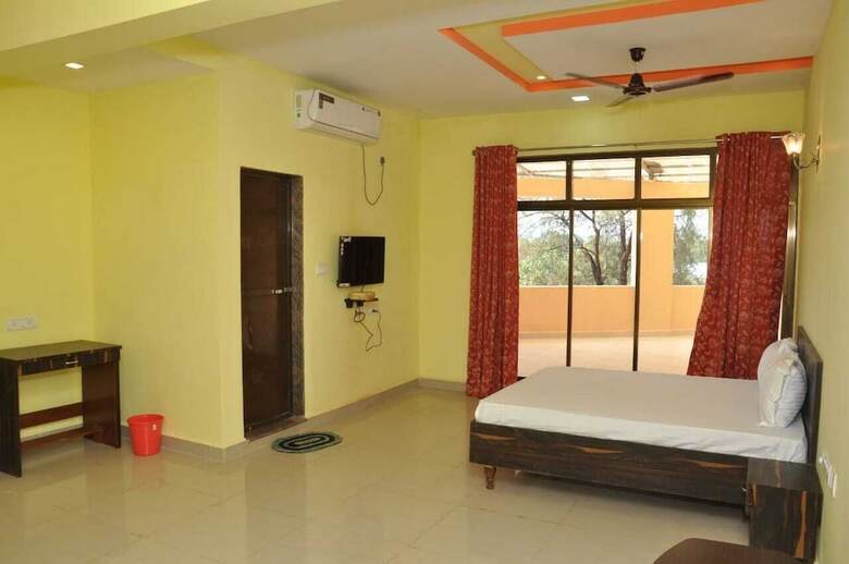 Hotel Pride Residency