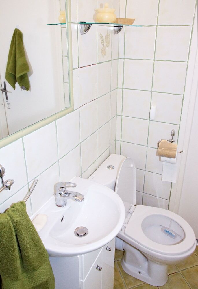 Kwiatowa Warsaw Apartment