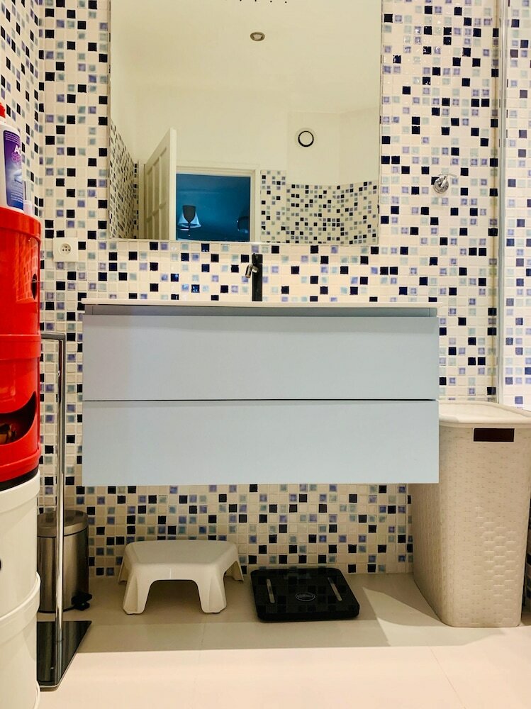 Apartment With 2 Bedrooms In Paris, With Balcony And Wifi