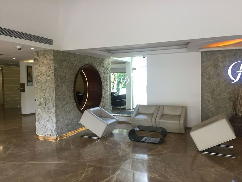 Flora Airport Hotel And Convention Centre Kochi