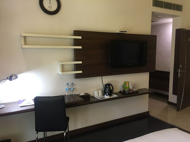 Flora Airport Hotel And Convention Centre Kochi