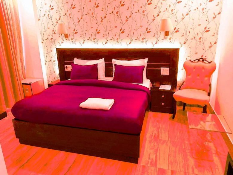 Hotel Corooms Sanvi Prime Unitech Cyber Park