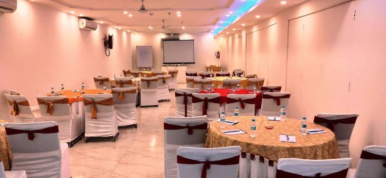 Hotel Corooms Sanvi Prime Unitech Cyber Park