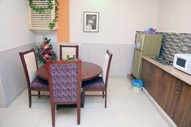 Bed & Breakfast Hak Mall Suites