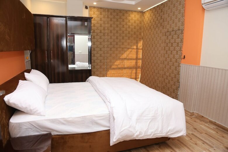 Bed & Breakfast Hak Mall Suites