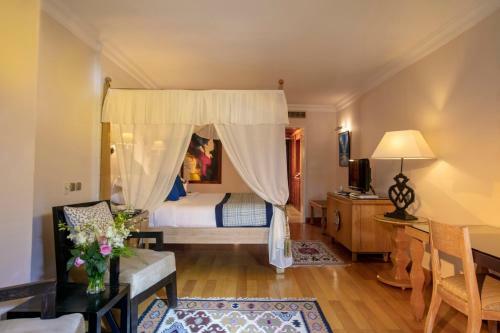 Royal Savoy Hotel And Villas