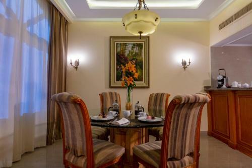 Royal Savoy Hotel And Villas