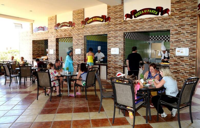 Hotel Rehana Royal Beach Resort & Spa