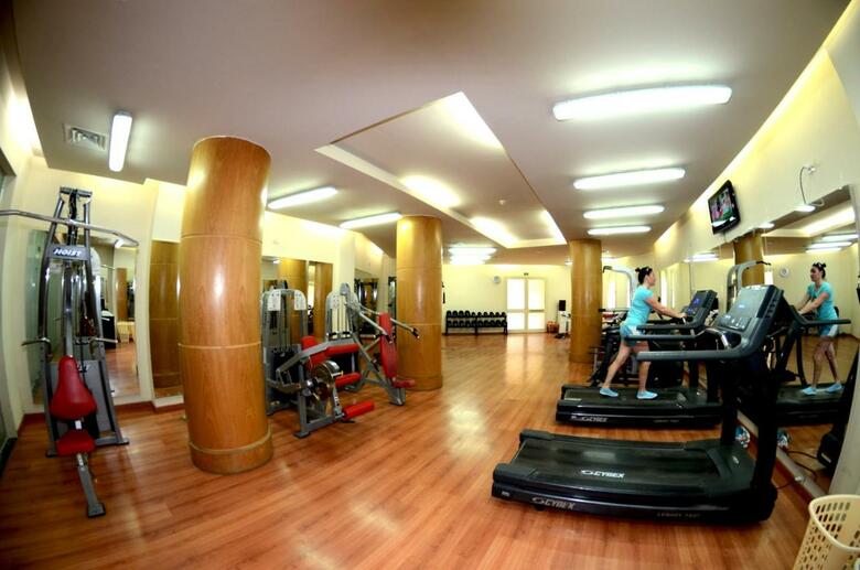 Hotel Rehana Royal Beach Resort & Spa