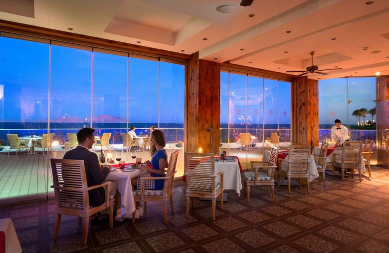 Hotel Sunrise Grand Select Arabian Beach Resort
