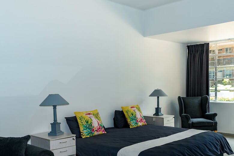 Hotel Jack Rose Inn