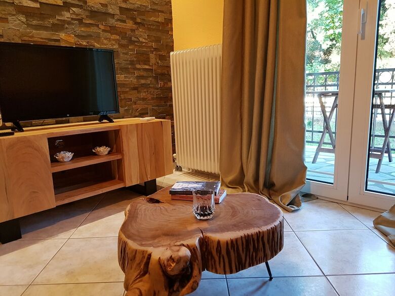 Saint Stephen's Apartments At Meteora
