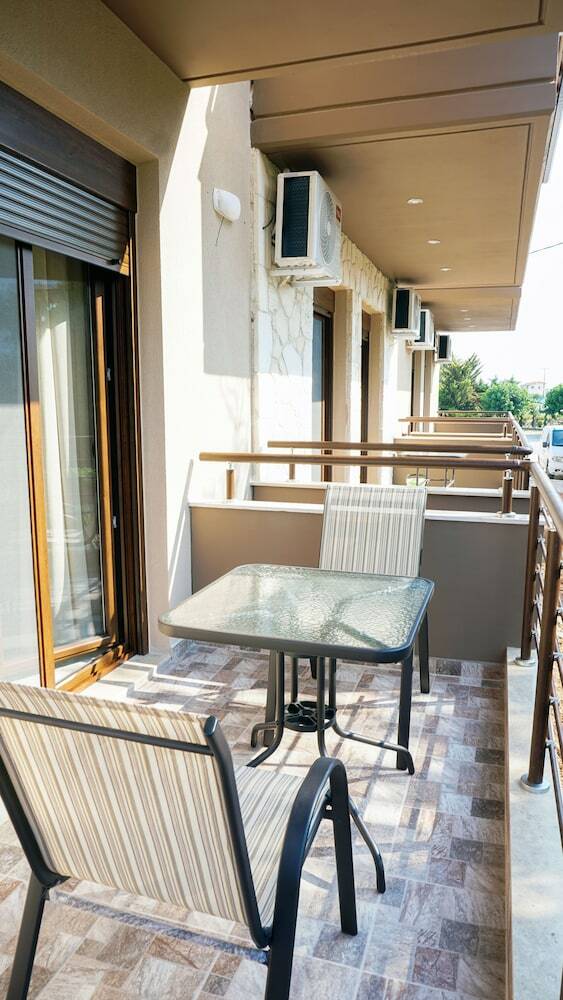 Sinodinos Deluxe Apartments