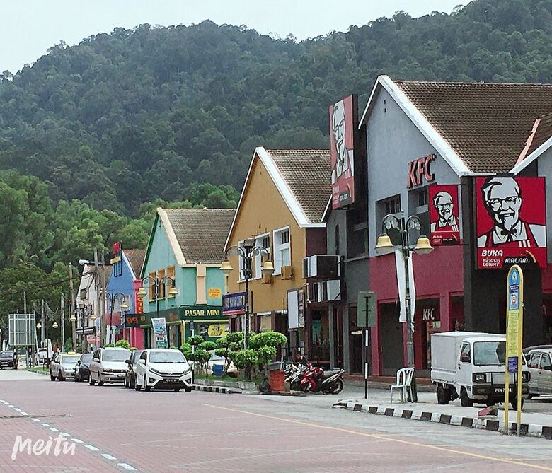 Dindings Pantai Desair Apartment By Dpd