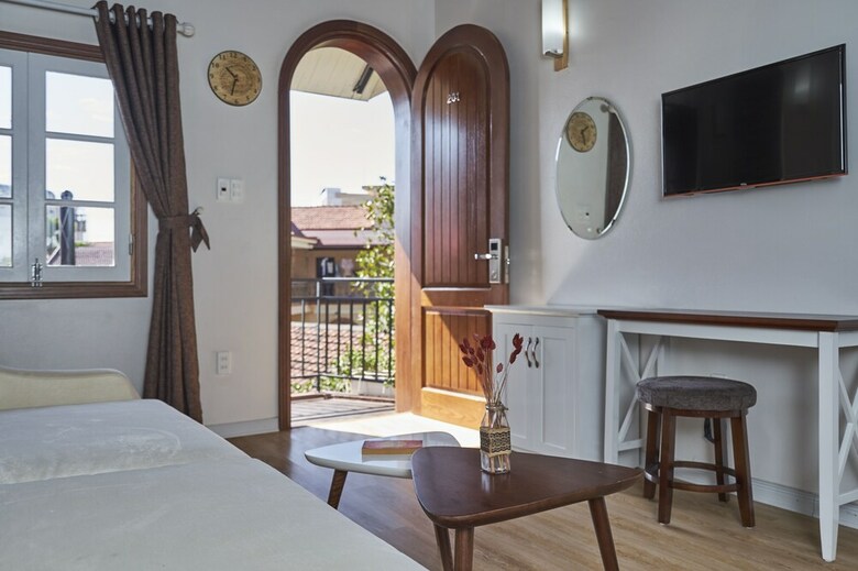 Aparthotel Little Colmar Boutique Homestay