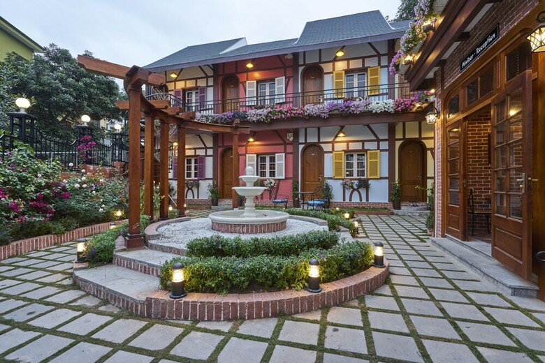 Aparthotel Little Colmar Boutique Homestay