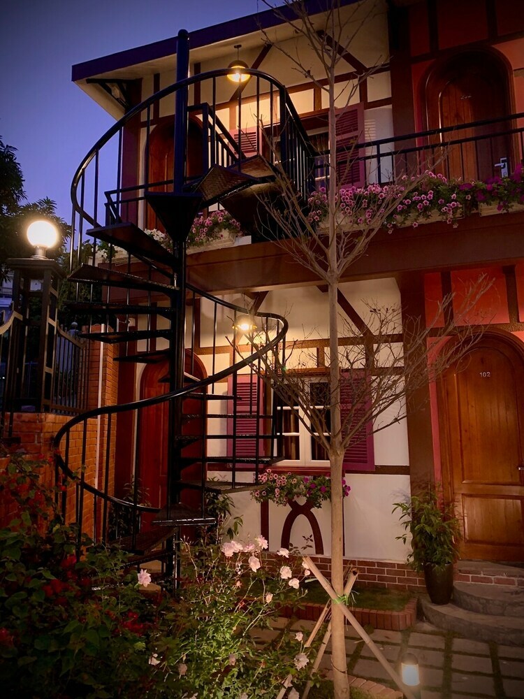 Aparthotel Little Colmar Boutique Homestay